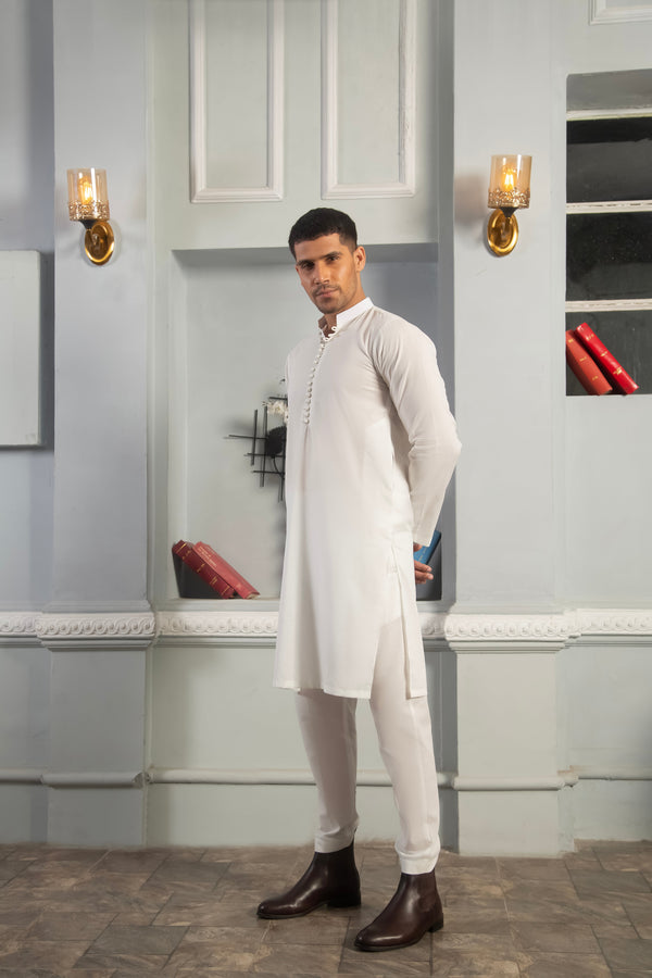 PLAIN WHITE KURTA PAJAMA SUITE